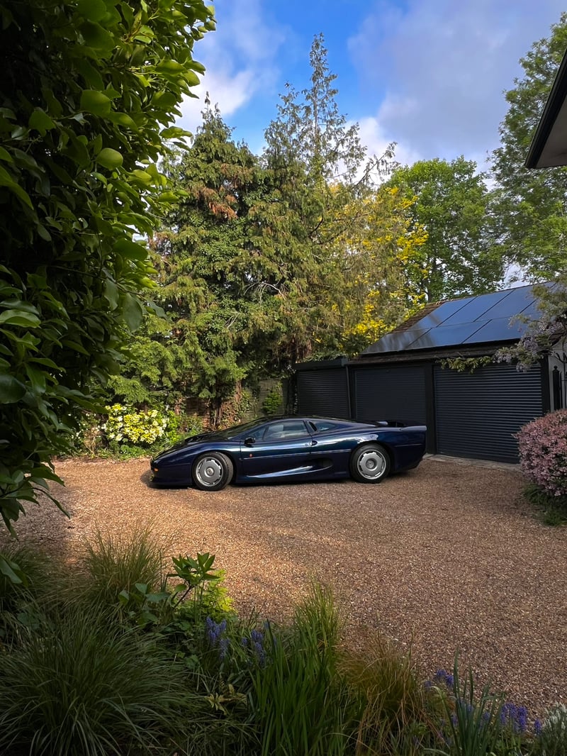 2016 Jaguar XJ220