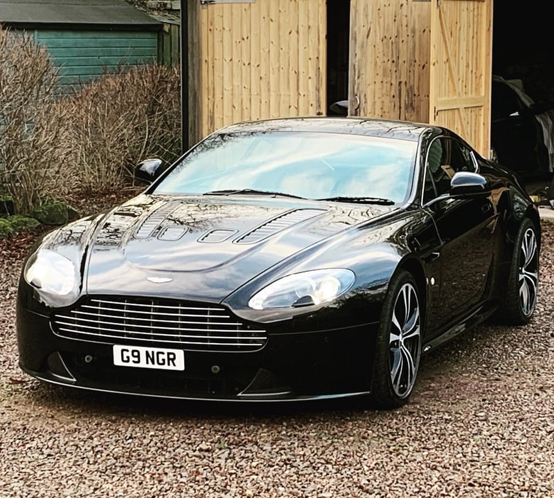 2011 Aston Martin V12 Vantage